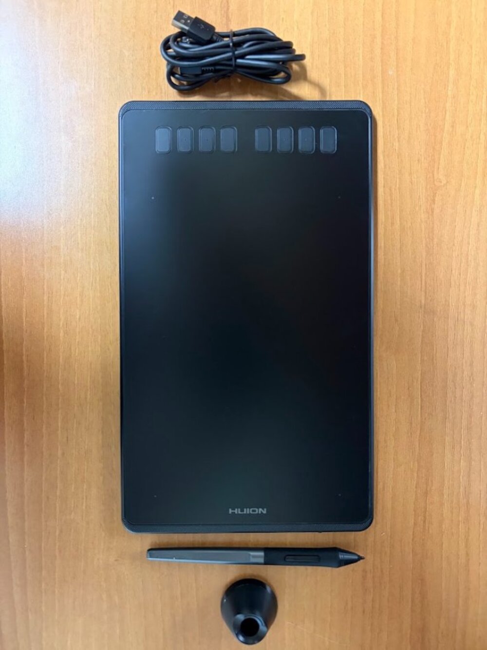 Huion Inspiroy H950P Drawing Table - Pen and USB Cable Provided